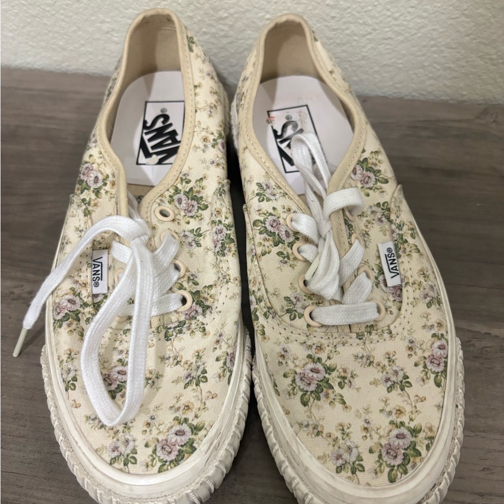 Vans Women's Cream Floral Sneakers